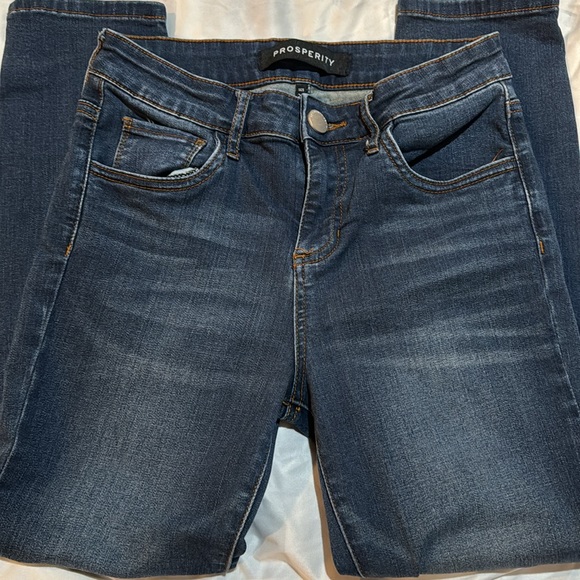 Slim fitting capri - Picture 2 of 6